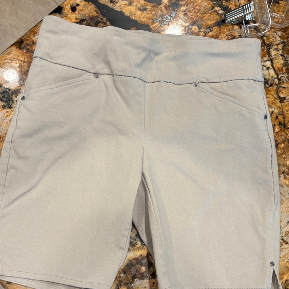 INC- International Concepts shorts